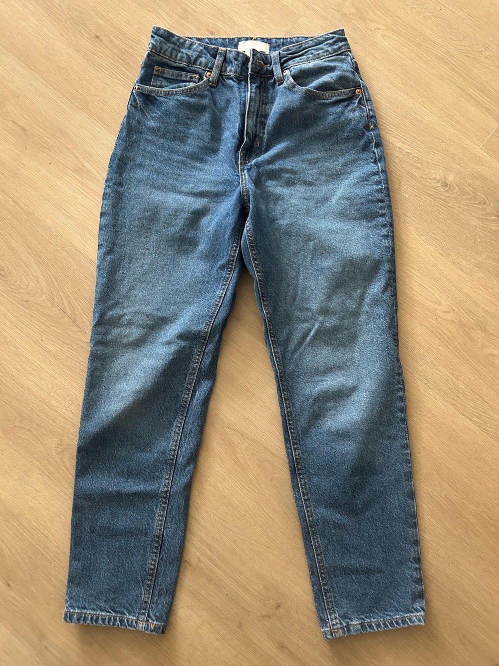 H&M Women's Straight Jeans — Medium Blue Denim
